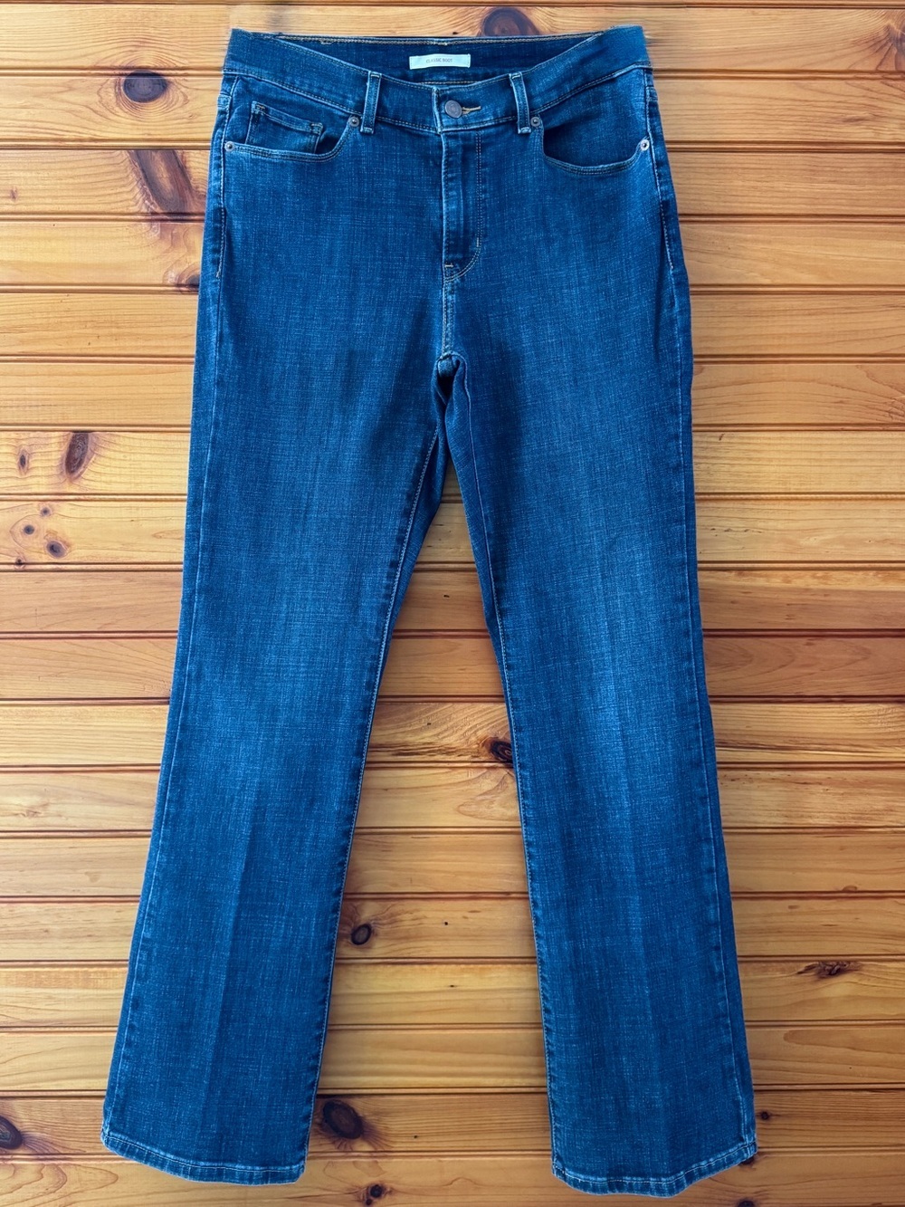Levi’s Classic Bootcut Jeans Medium Wash Stretch Denim Size 8